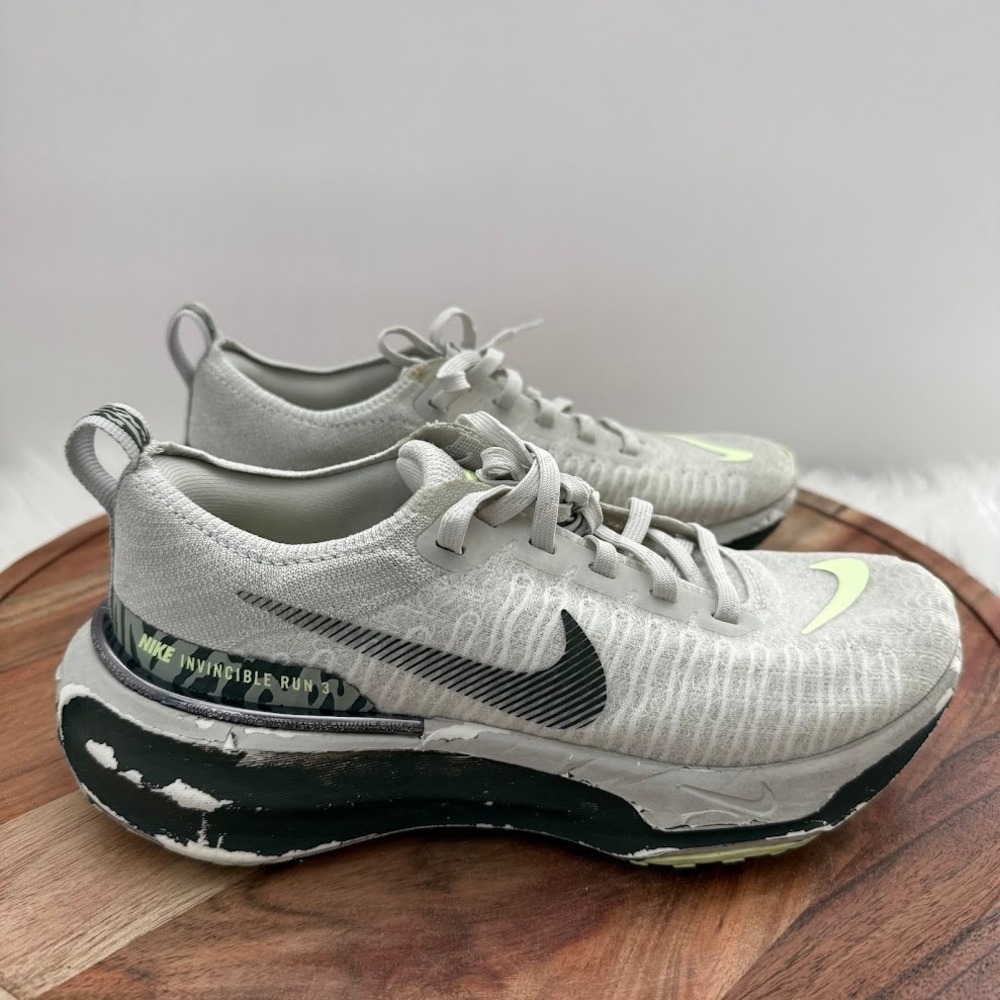 Nike Invincible Run 3 Women's Running‎ Shoes Light Grey Volt FQ527-001 Size 6